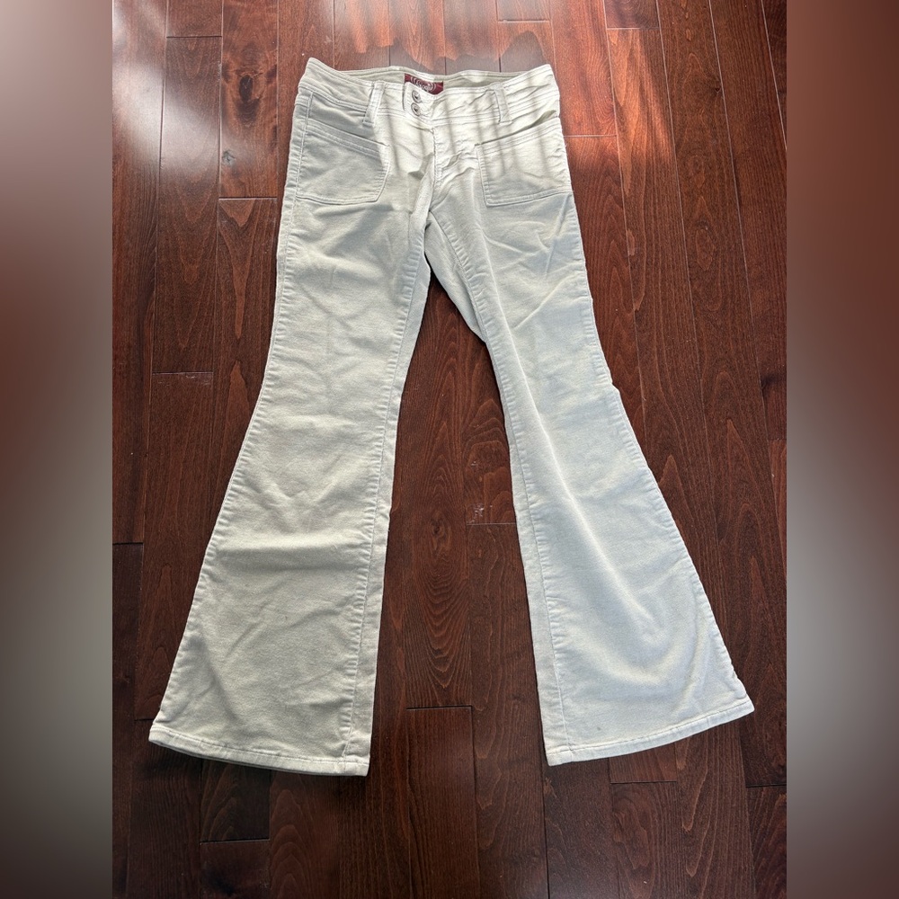 90s Angels Vintage Low Rise Crème Thin Cord Flares